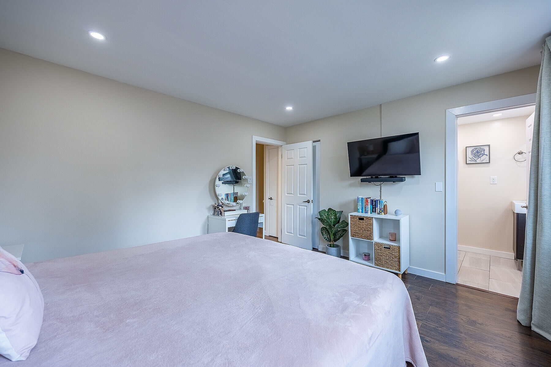  5475 Lakeshore Rd 113 - 物件實景