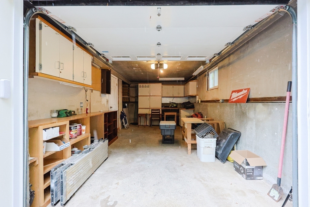 Swampscott, Massachusetts, 01907, United States, 3 Bedrooms Bedrooms, ,2 BathroomsBathrooms,Residential,For Sale,1984314