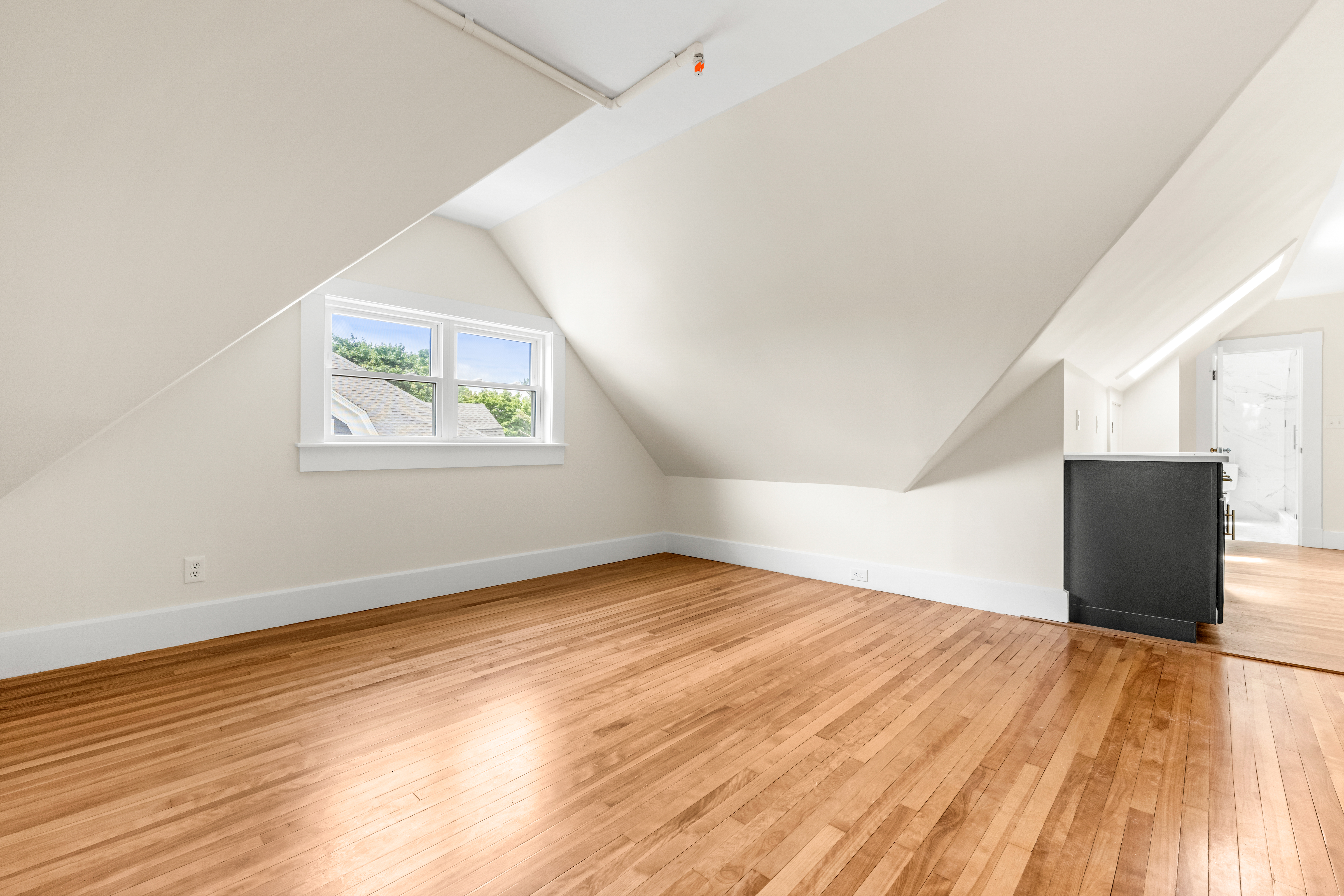  18 Loring Avenue, Salem, MA, 01970 - 物件實景