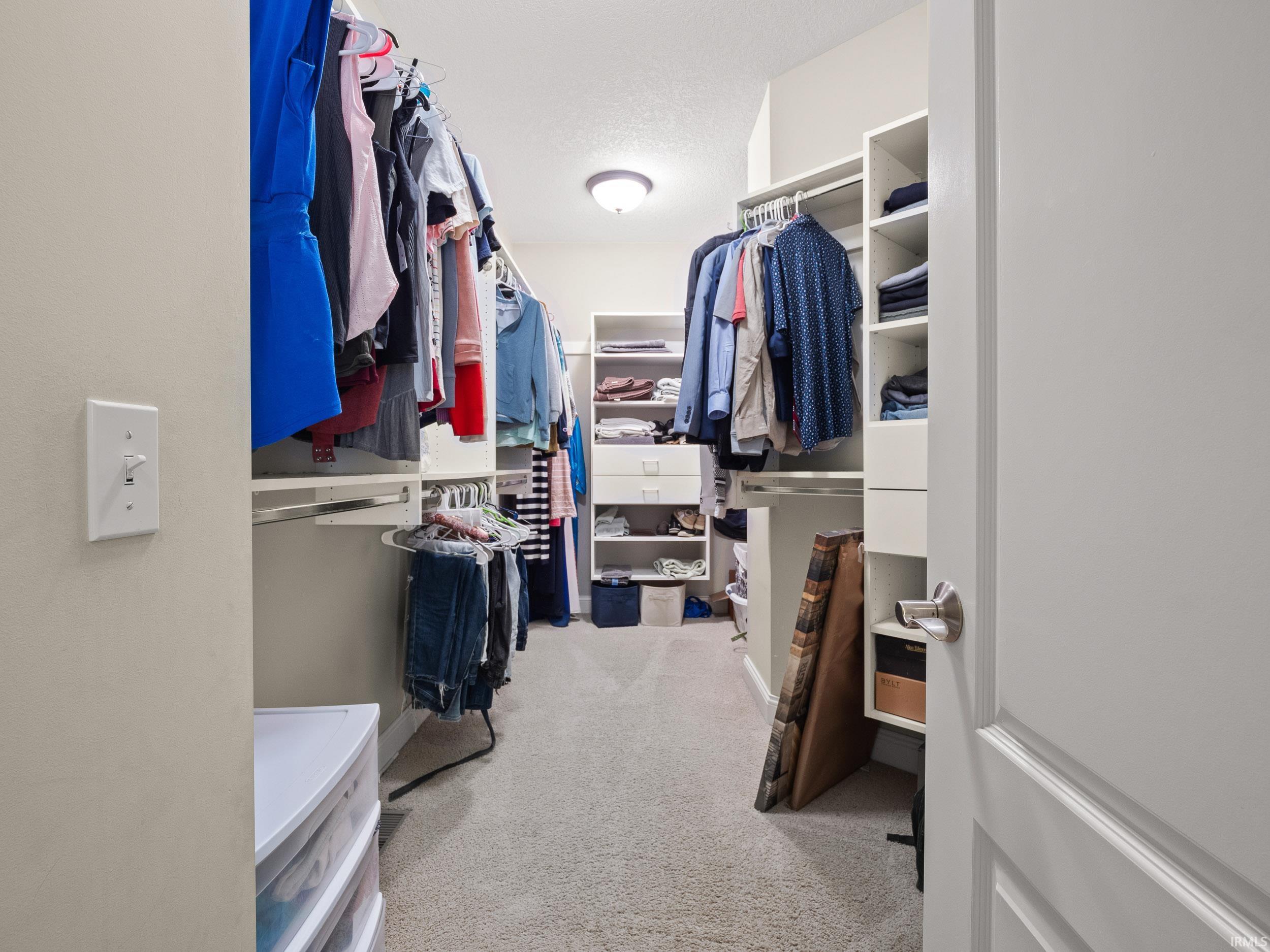 Fort Wayne, Indiana, 46814-9194, United States, 5 Bedrooms Bedrooms, ,4 BathroomsBathrooms,Residential,For Sale,1987073