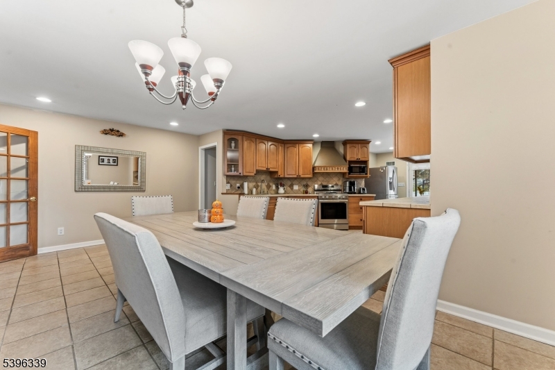 Dunellen Boro, New Jersey, 08812, United States, 3 Bedrooms Bedrooms, ,2 BathroomsBathrooms,Residential,For Sale,1991151