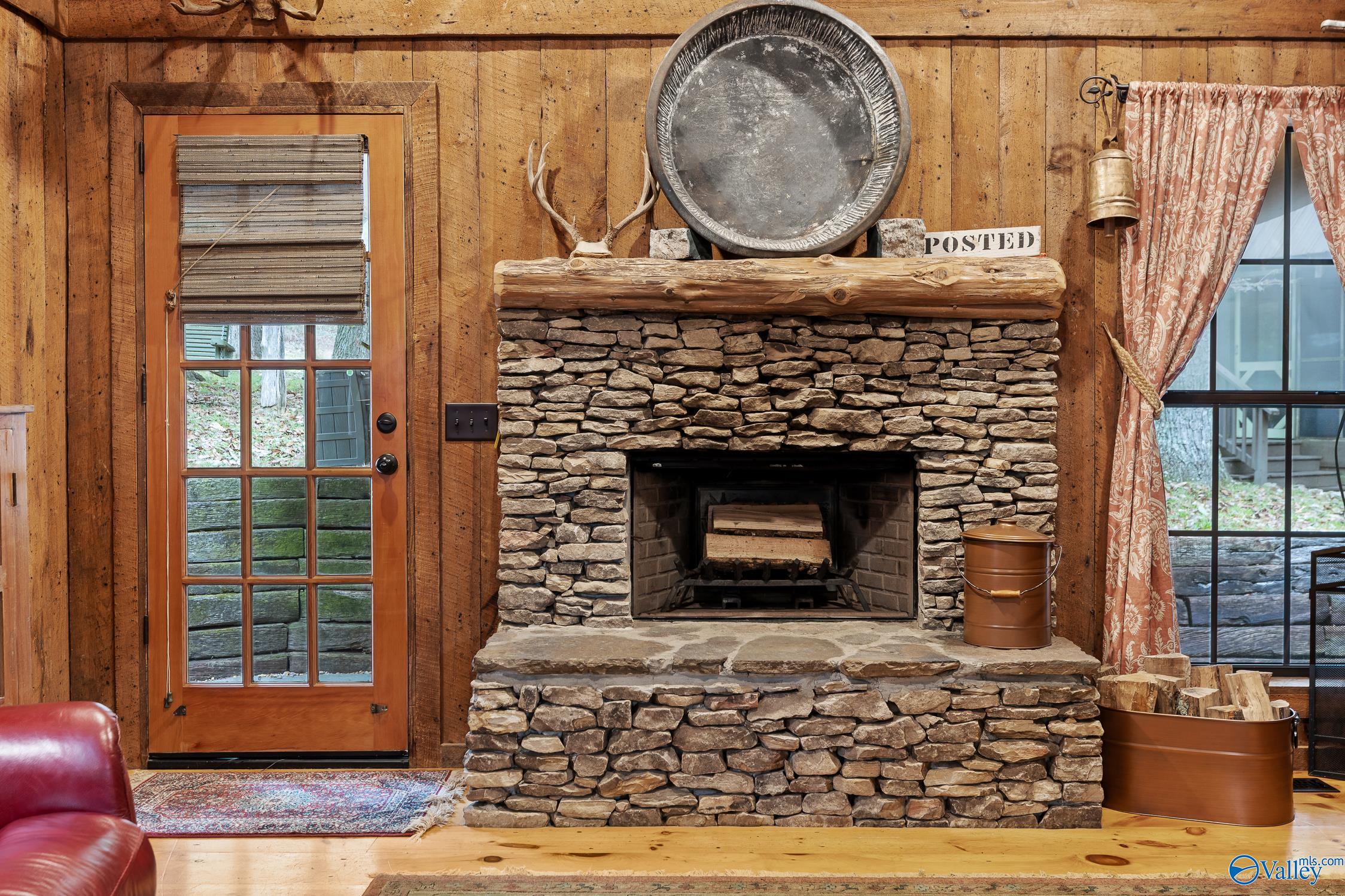 Mentone, Alabama, 35984, United States, 3 Bedrooms Bedrooms, ,1 BathroomBathrooms,Residential,For Sale,1978714