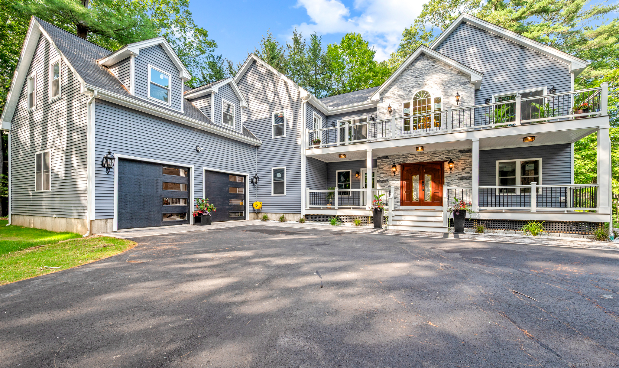 Simsbury, Connecticut, 06092, United States, 4 Bedrooms Bedrooms, ,3 BathroomsBathrooms,Residential,For Sale,1872405