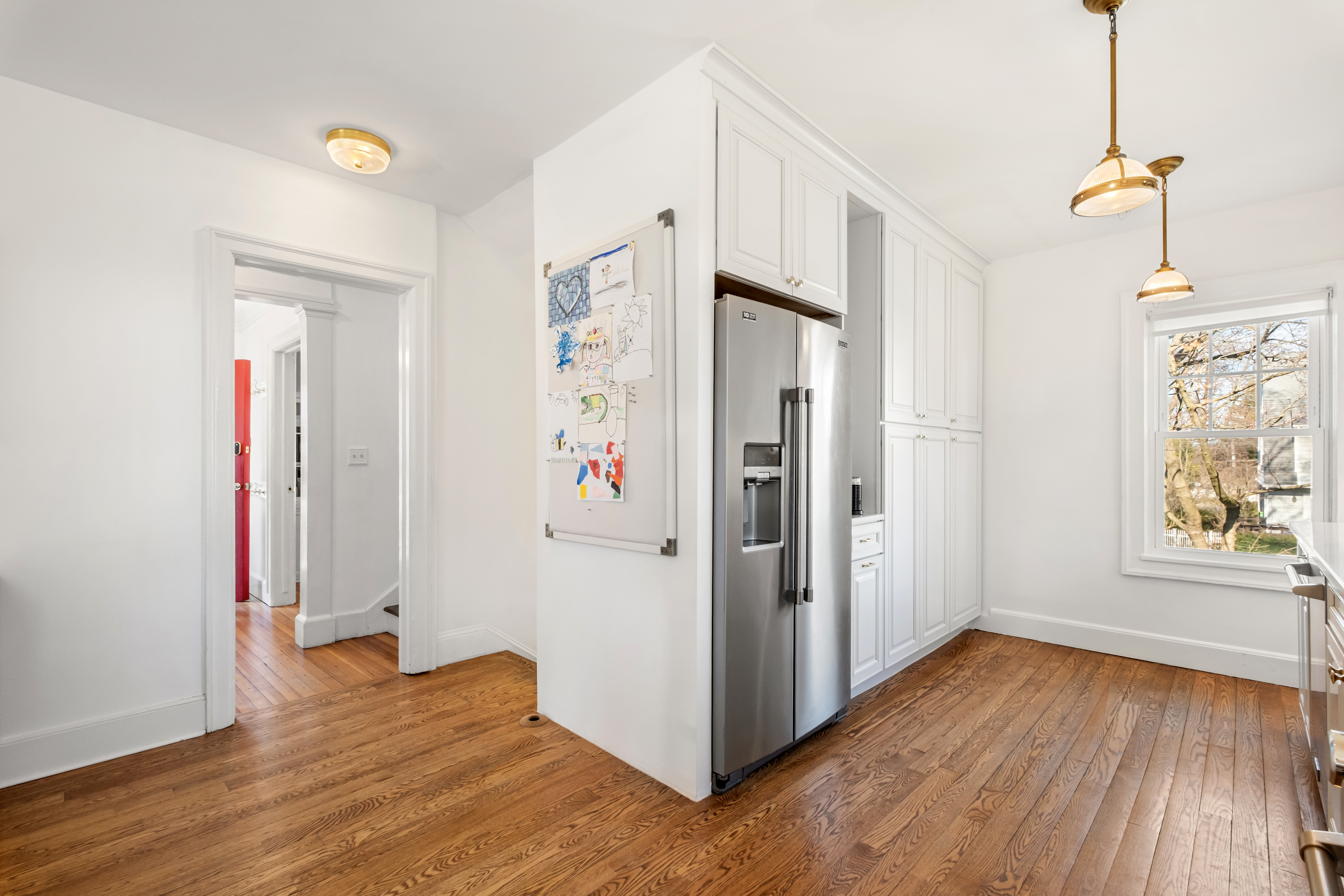  a gracious, fully-updated home where  every detail has been considered. - 物件實景