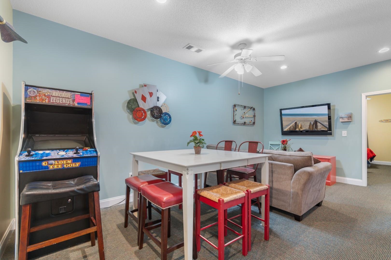 North Myrtle Beach, South Carolina, 29582, United States, 5 Bedrooms Bedrooms, ,5 BathroomsBathrooms,Residential,For Sale,2027385