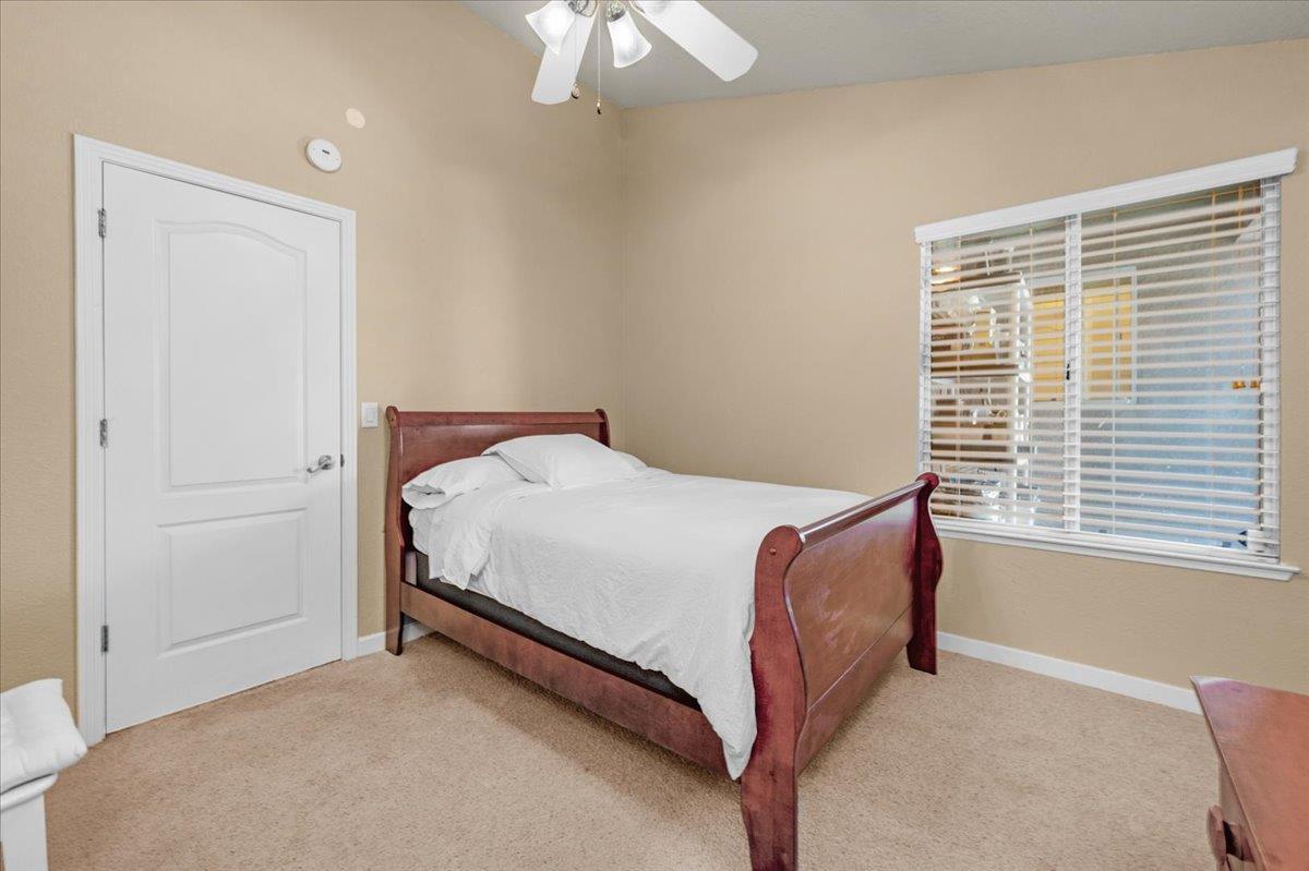 Fresno, California, 93720, United States, 5 Bedrooms Bedrooms, ,3 BathroomsBathrooms,Residential,For Sale,1981916