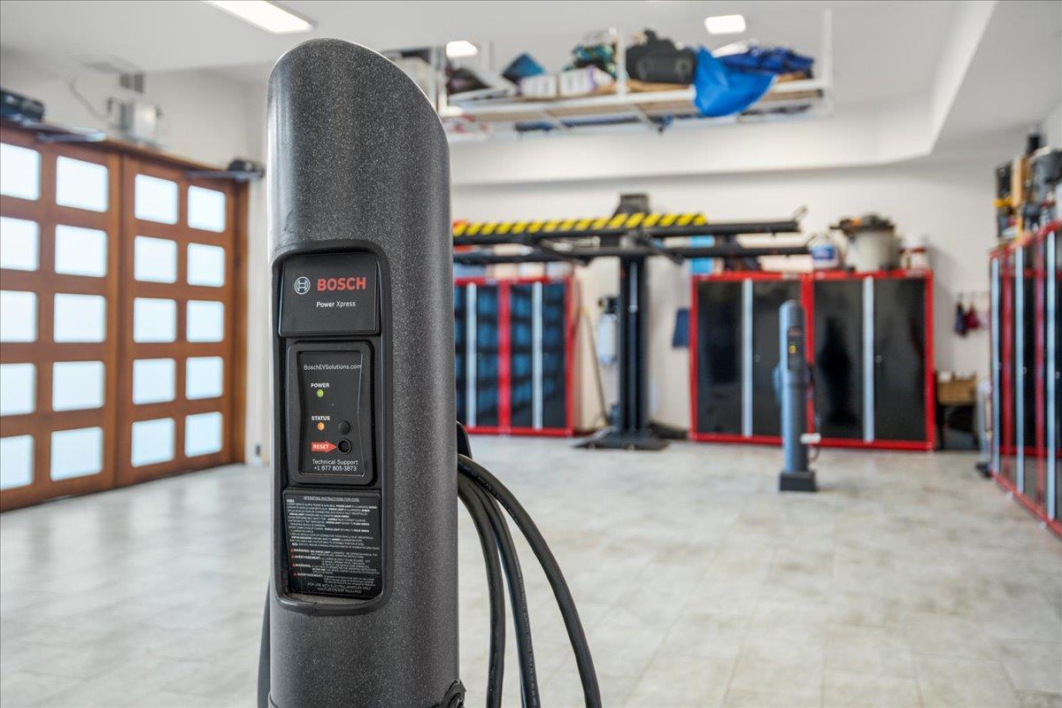 Saratoga, California, 95070, United States, 6 Bedrooms Bedrooms, ,11 BathroomsBathrooms,Residential,For Sale,1971416