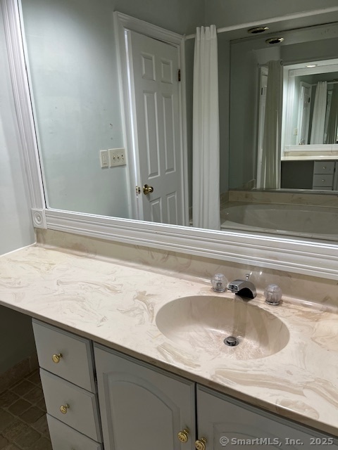 Bridgeport, Connecticut, 06605, United States, 2 Bedrooms Bedrooms, ,3 BathroomsBathrooms,Residential,For Sale,1903371