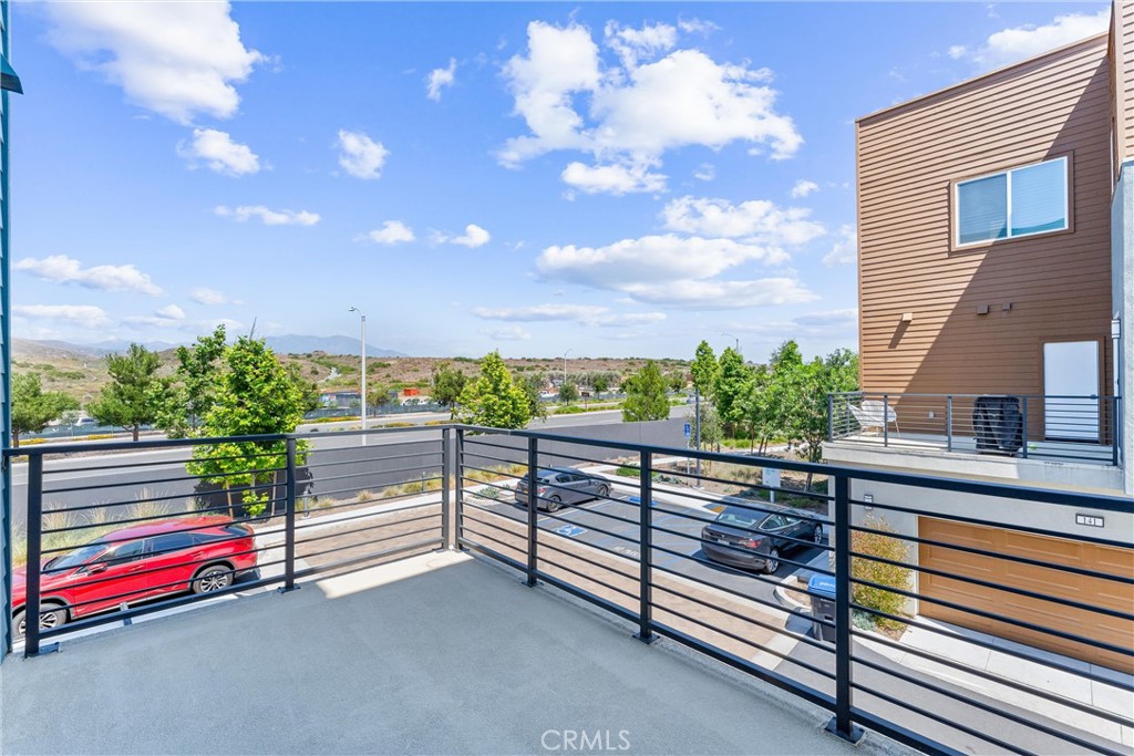 Irvine, California, 92618, United States, 2 Bedrooms Bedrooms, ,2 BathroomsBathrooms,Residential,For Sale,1988212