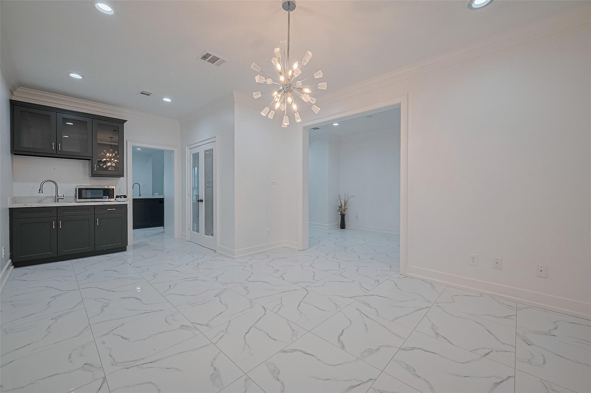 Houston, Texas, 77088, United States, 5 Bedrooms Bedrooms, ,5 BathroomsBathrooms,Residential,For Sale,1974998