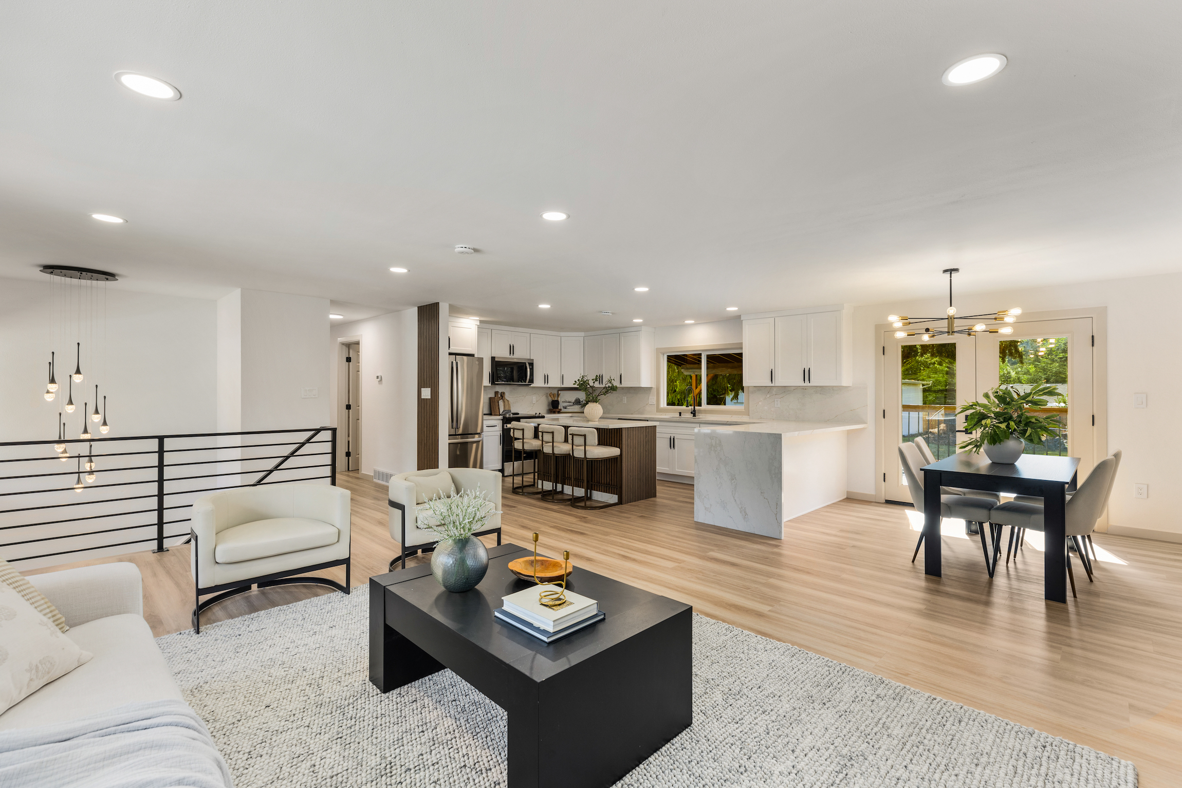  Renovated Modern Comfort in Lake Stevens - 物件實景