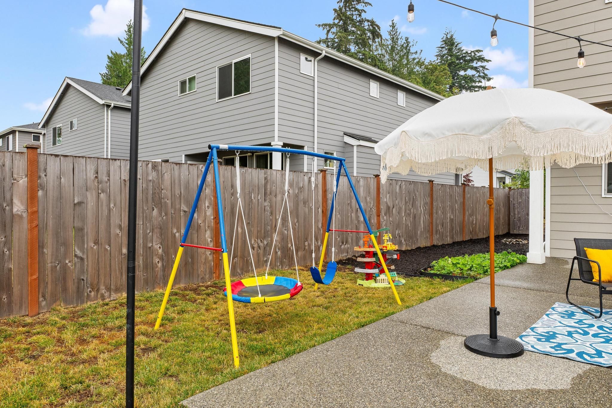  423 205th St SW, Lynnwood, WA 98036 - 物件實景