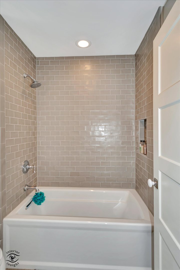 Frankfort, Illinois, 60423, United States, 3 Bedrooms Bedrooms, ,3 BathroomsBathrooms,Residential,For Sale,2005923