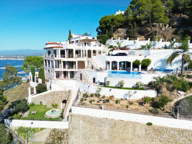 Roses, Catalonia, ES, 4 Bedrooms Bedrooms, ,4 BathroomsBathrooms,Residential,For Sale,1625135