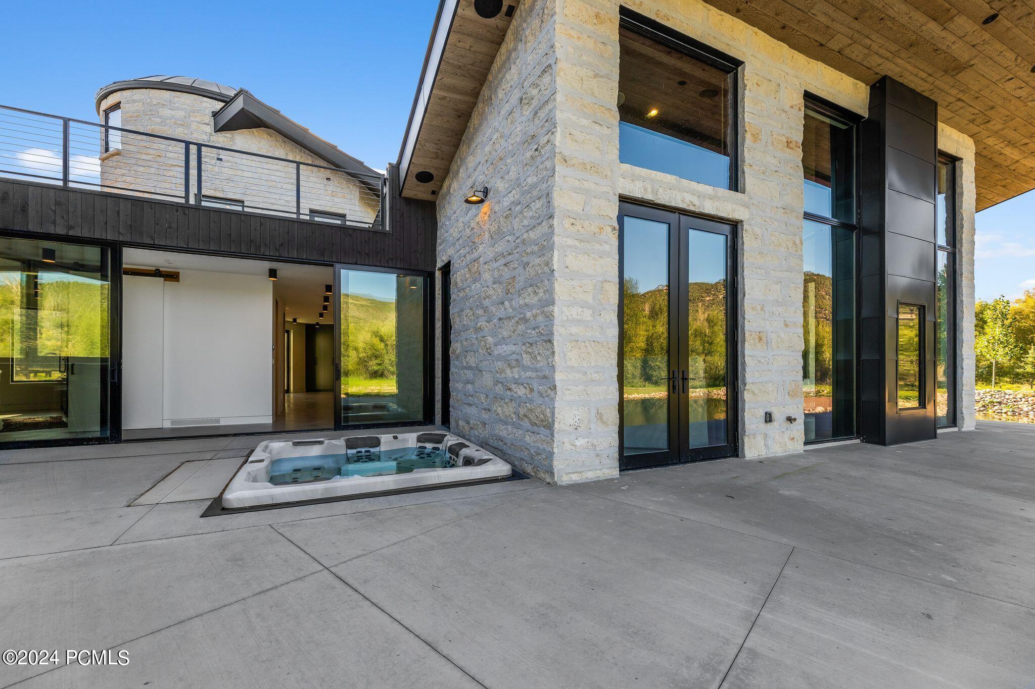 Peoa, Utah, 84061, United States, 5 Bedrooms Bedrooms, ,3 BathroomsBathrooms,Residential,For Sale,1895810