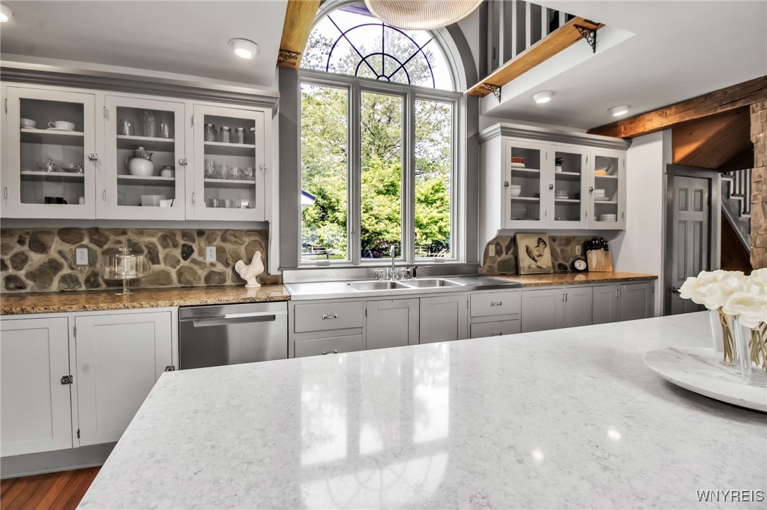 Aurora, New York, 14052, United States, 3 Bedrooms Bedrooms, ,3 BathroomsBathrooms,Residential,For Sale,1865001