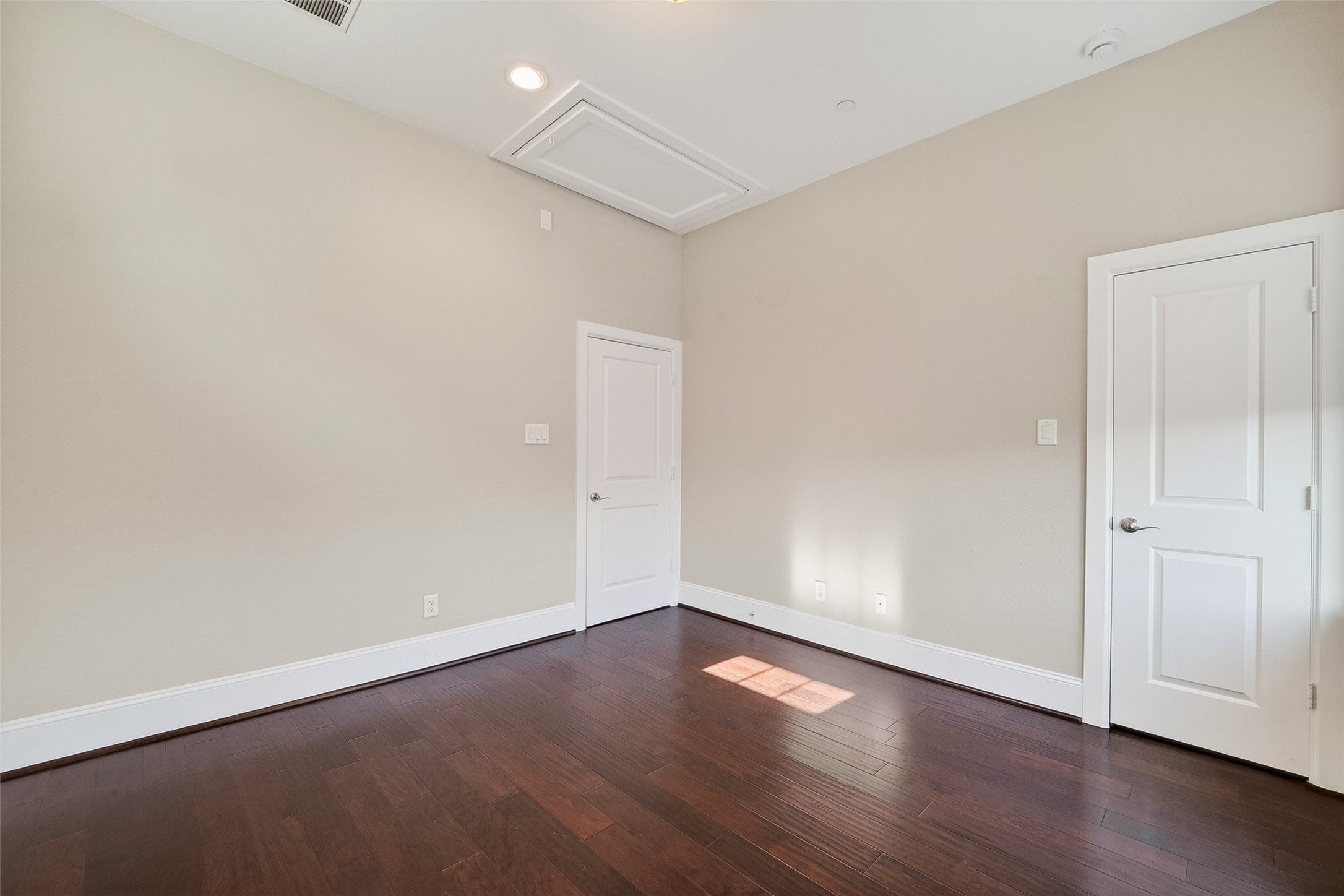  816 Yale Street C - 物件實景