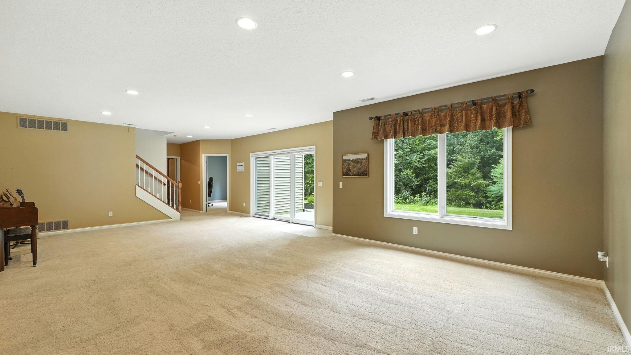 Fort Wayne, Indiana, 46814, United States, 5 Bedrooms Bedrooms, ,4 BathroomsBathrooms,Residential,For Sale,1927964