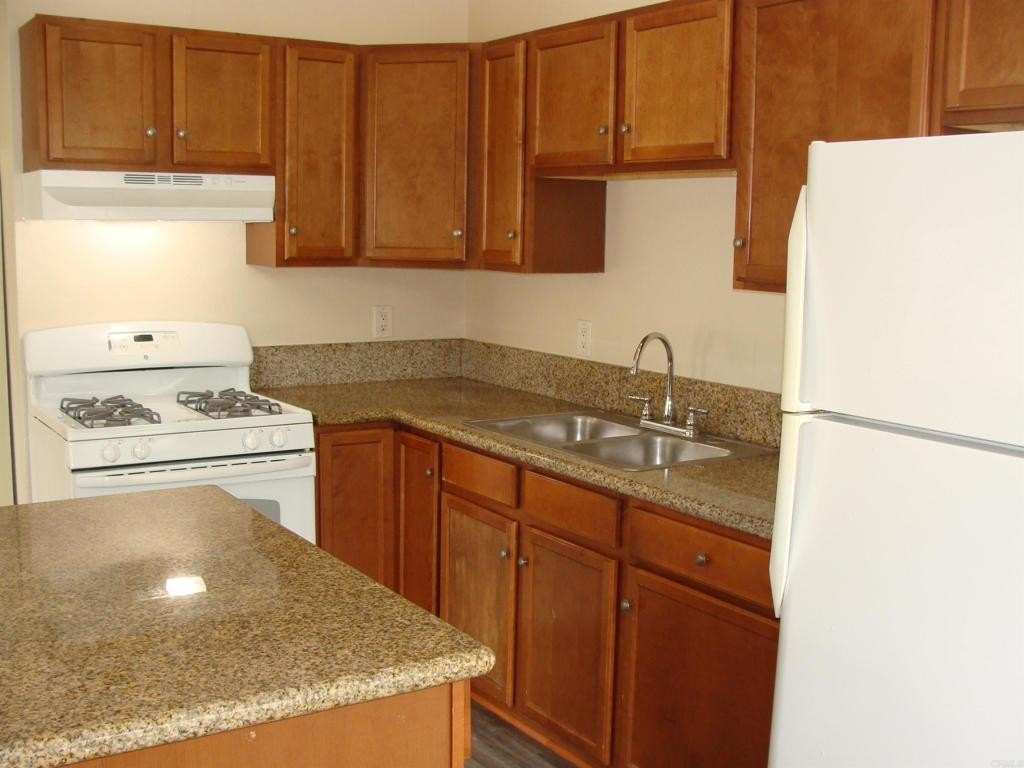 Lakeside, California, 92040, United States, 6 Bedrooms Bedrooms, ,3 BathroomsBathrooms,Residential,For Sale,1905871
