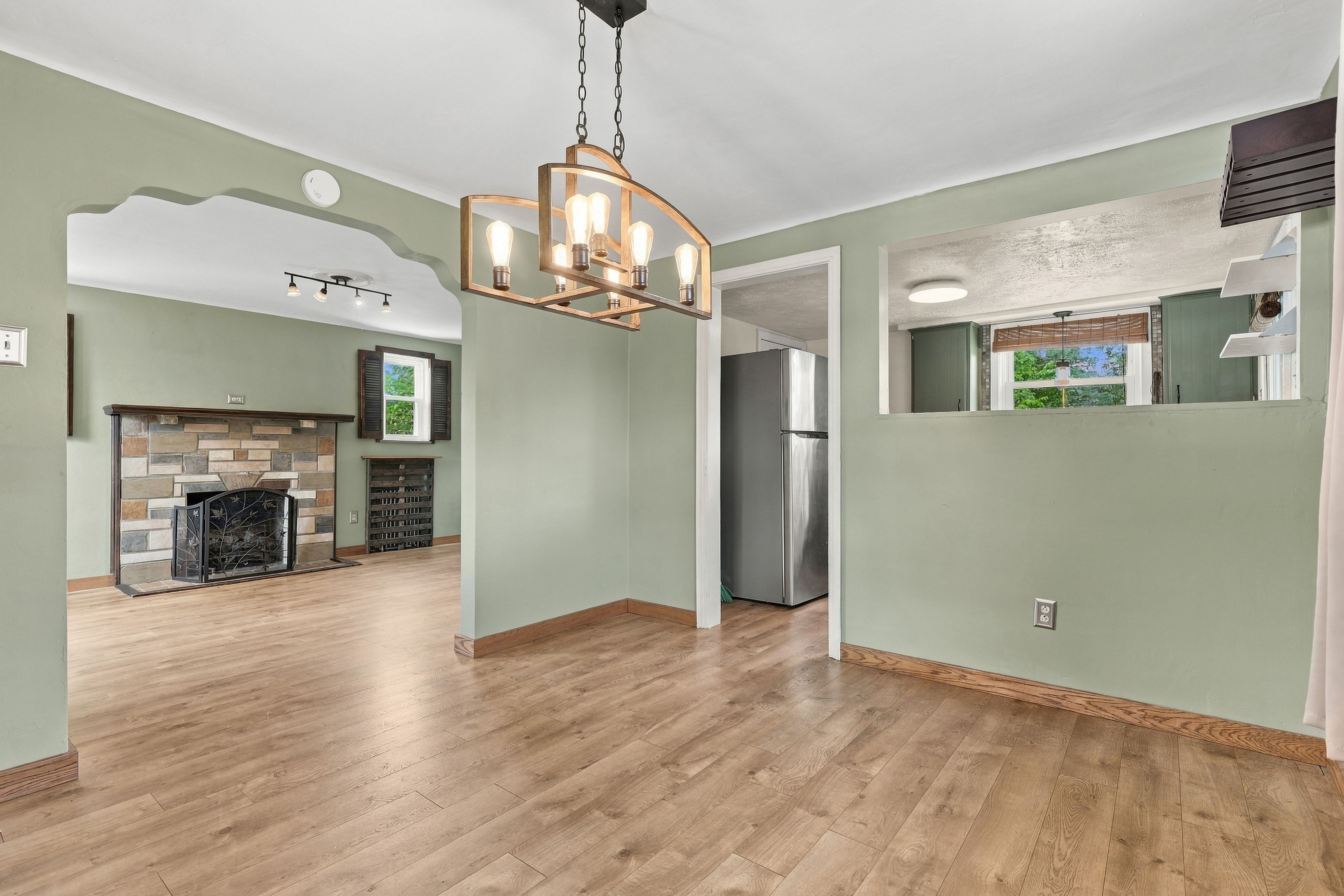  715 Maple Street, West Mifflin, PA 15122 - 物件實景