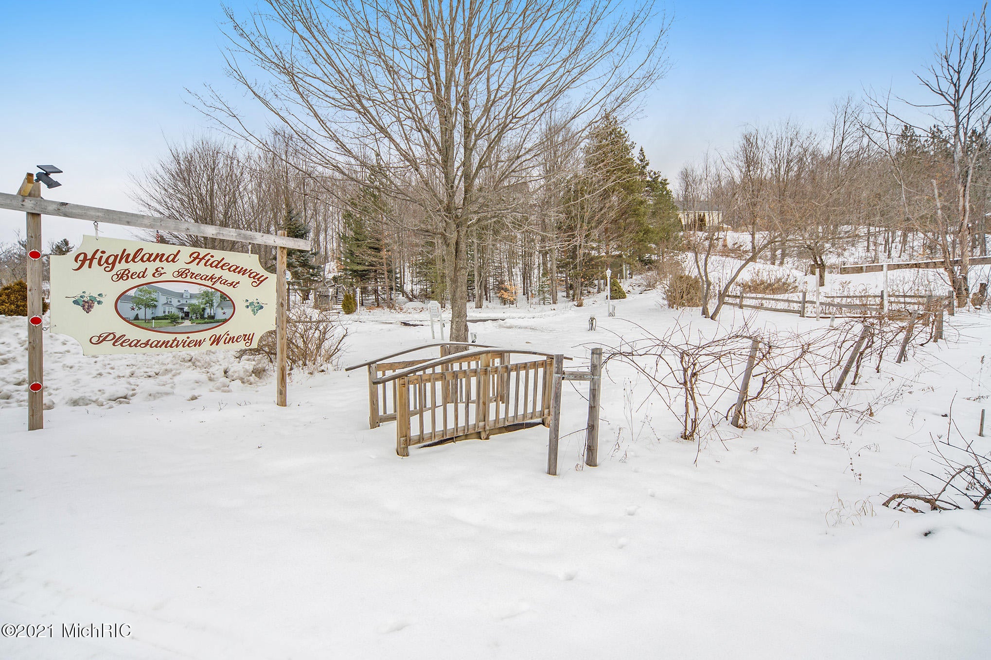 Harbor Springs, Michigan, 49740, United States, 5 Bedrooms Bedrooms, ,6 BathroomsBathrooms,Residential,For Sale,1914650