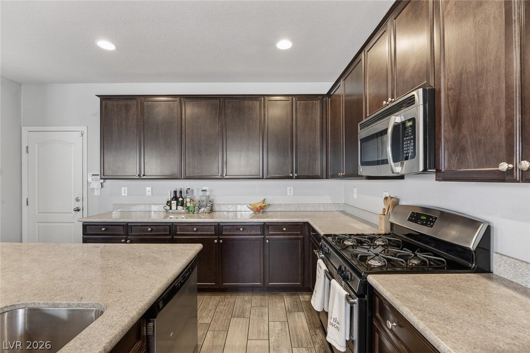 Las Vegas, Nevada, 89129, United States, 4 Bedrooms Bedrooms, ,3 BathroomsBathrooms,Residential,For Sale,2023651