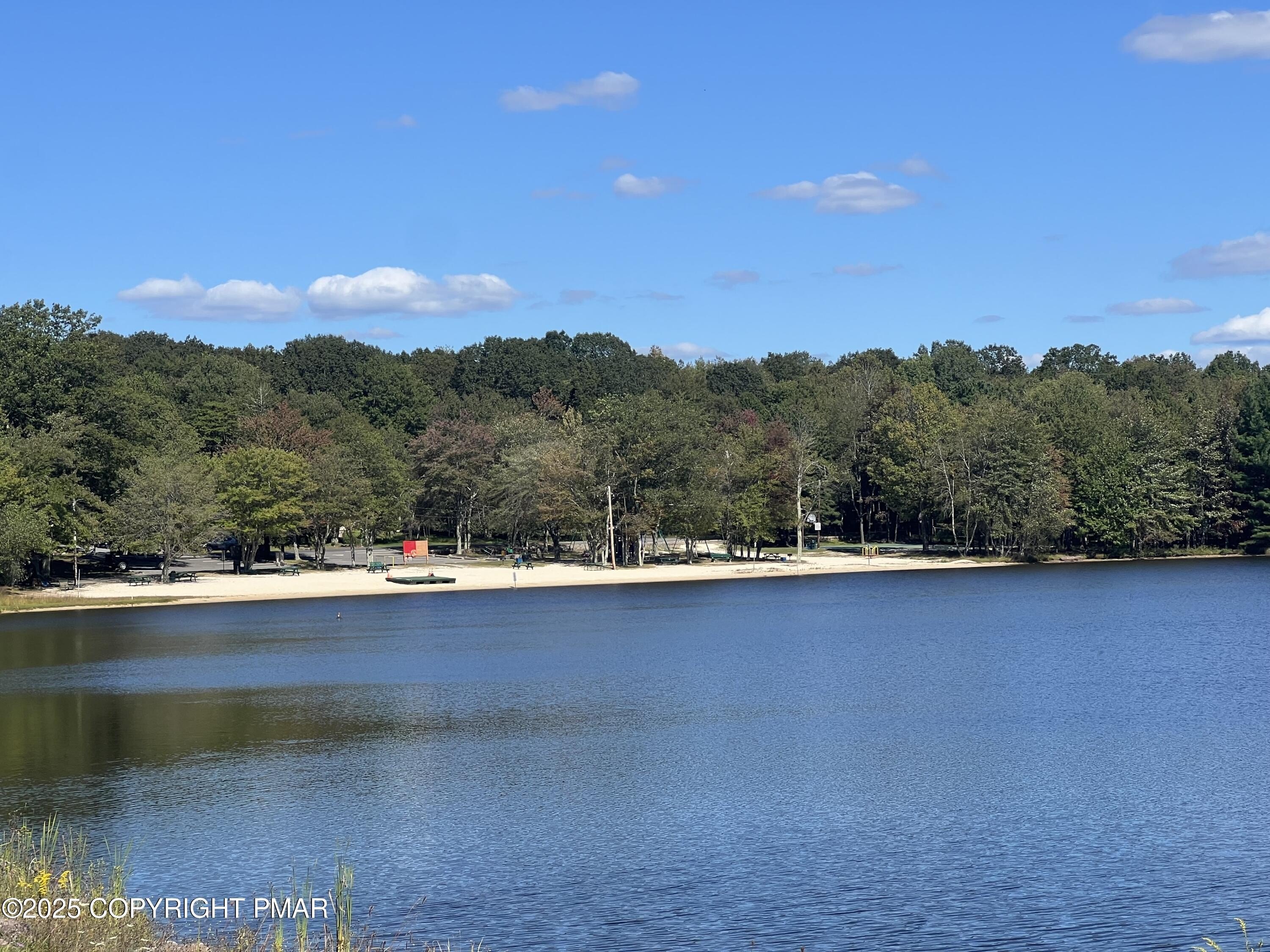 Blakeslee, Pennsylvania, 18610, United States, 4 Bedrooms Bedrooms, ,3 BathroomsBathrooms,Residential,For Sale,1982543