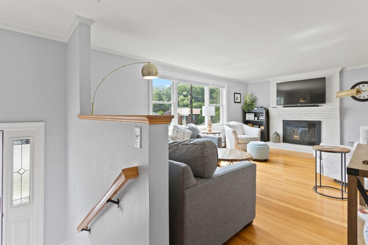 Portland, Maine, 04102, United States, 4 Bedrooms Bedrooms, ,2 BathroomsBathrooms,Residential,For Sale,1918593