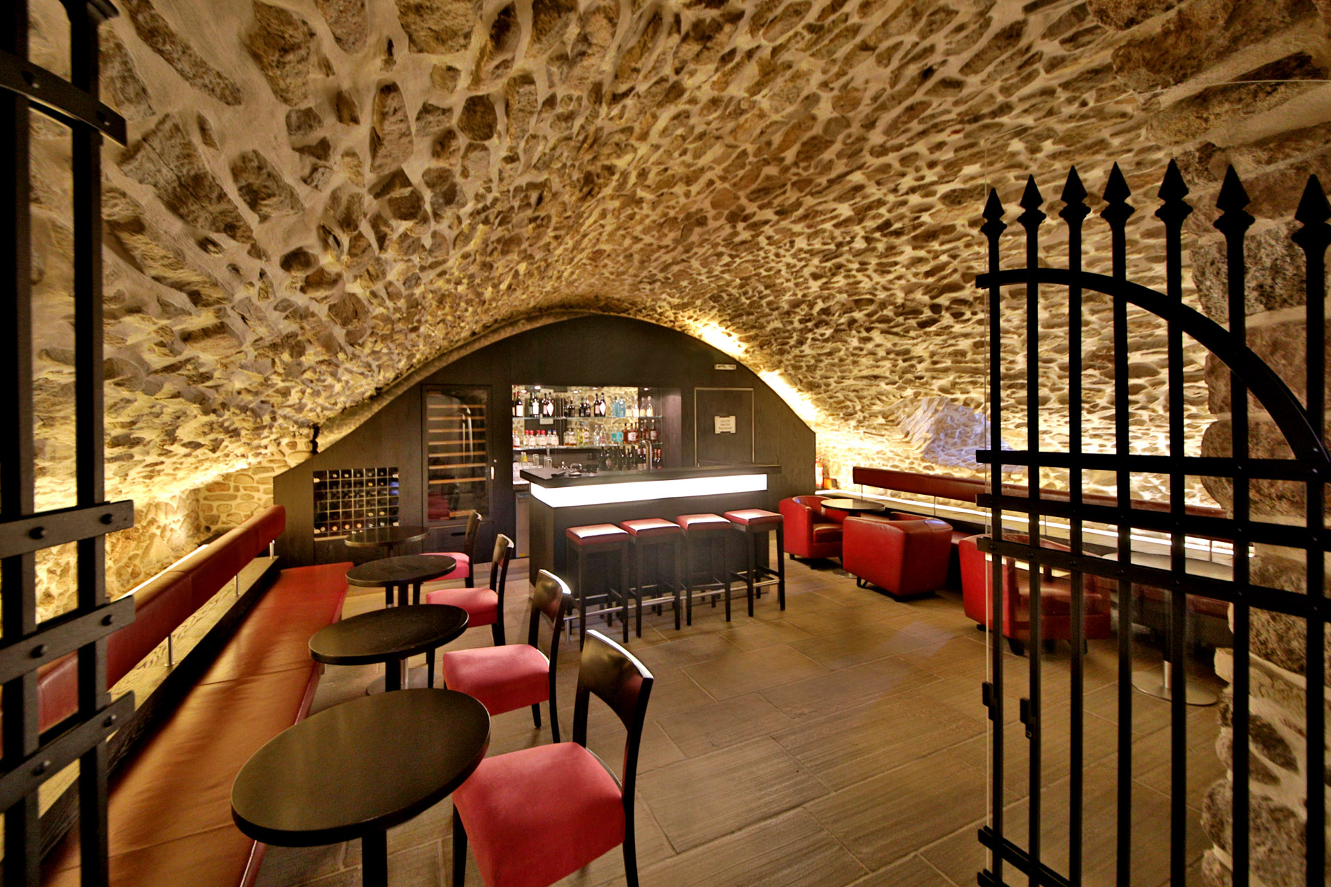  Neuweier Castle - Living and Working on a Historic Winery Estate - 物件實景