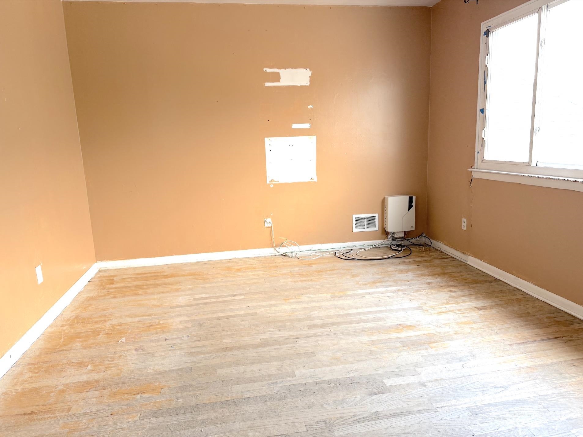 North Bergen, New Jersey, 07407, United States, 3 Bedrooms Bedrooms, ,1 BathroomBathrooms,Residential,For Sale,1876310