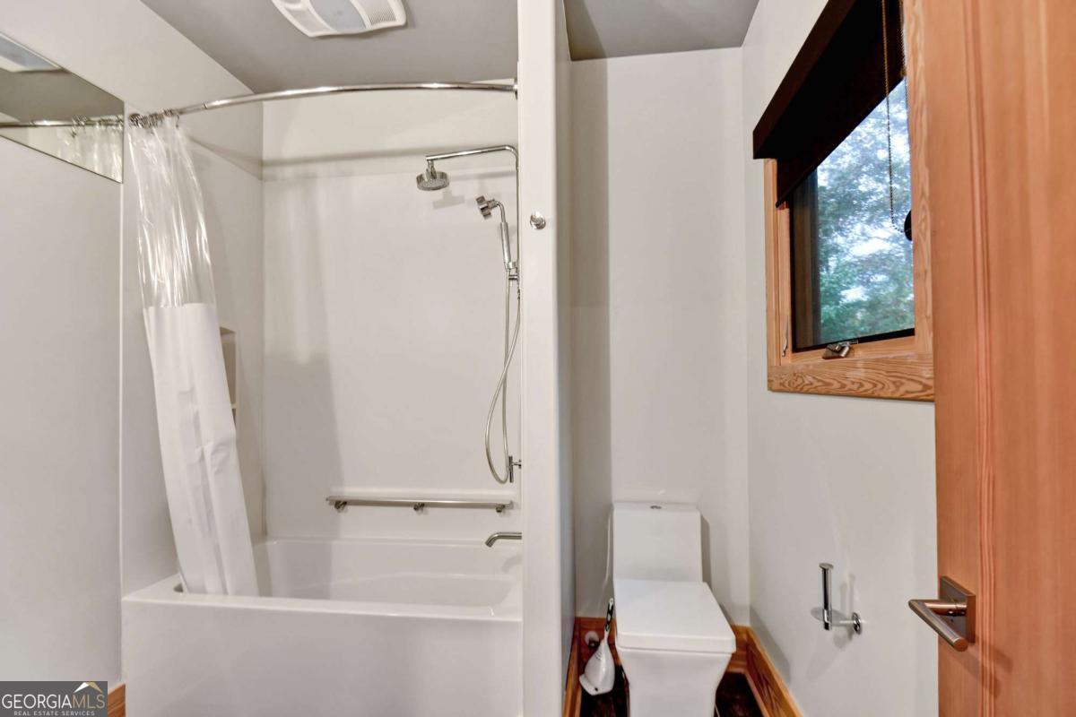 Athens, Georgia, 30606, United States, 2 Bedrooms Bedrooms, ,3 BathroomsBathrooms,Residential,For Sale,1992005