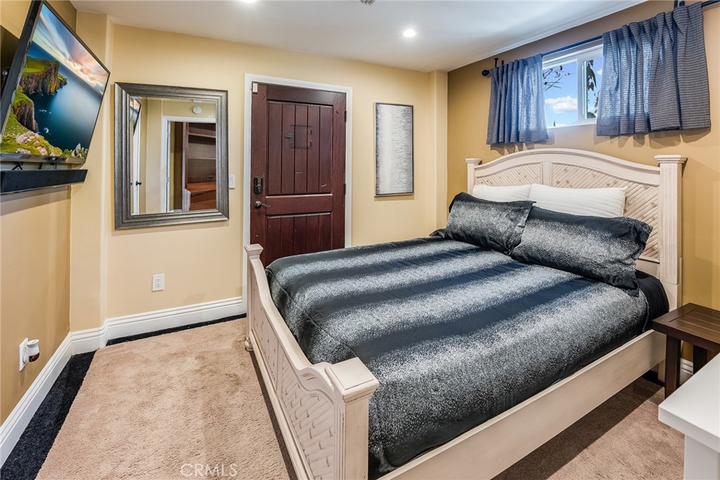 Woodland Hills, California, 91367, United States, 5 Bedrooms Bedrooms, ,6 BathroomsBathrooms,Residential,For Sale,1861197