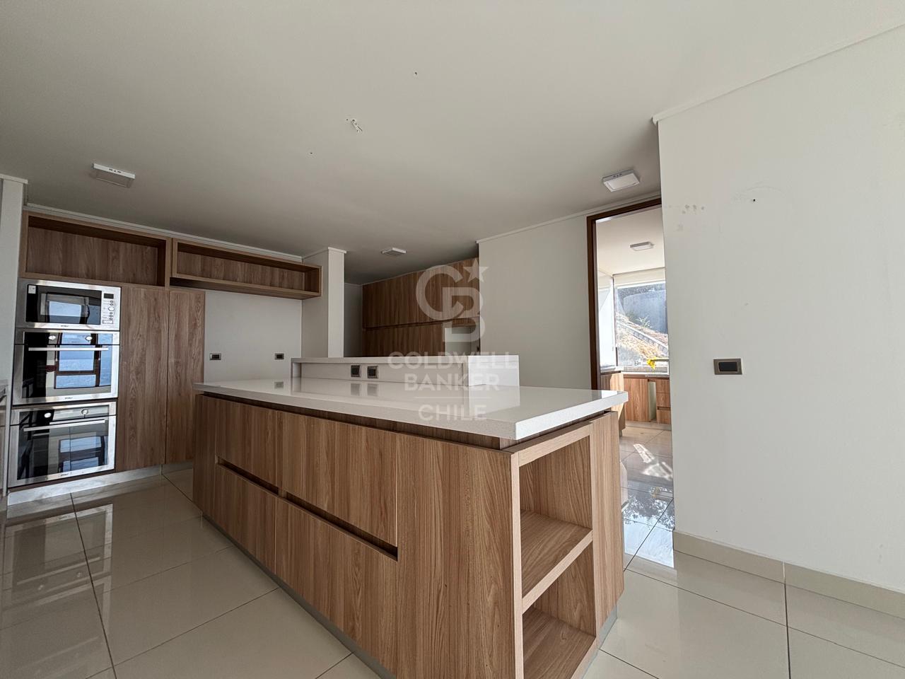 Vitacura, Chile, 4 Bedrooms Bedrooms, ,5 BathroomsBathrooms,Residential,For Sale,1837015