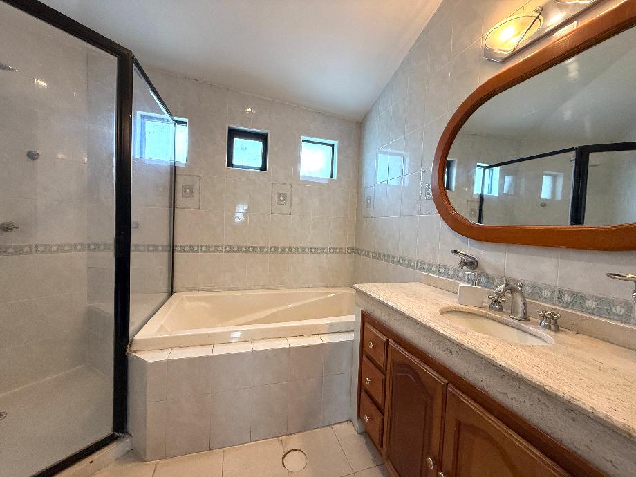 Aguascalientes, Aguascalientes, 20218, Mexico, 4 Bedrooms Bedrooms, ,2 BathroomsBathrooms,Residential,For Sale,1919564