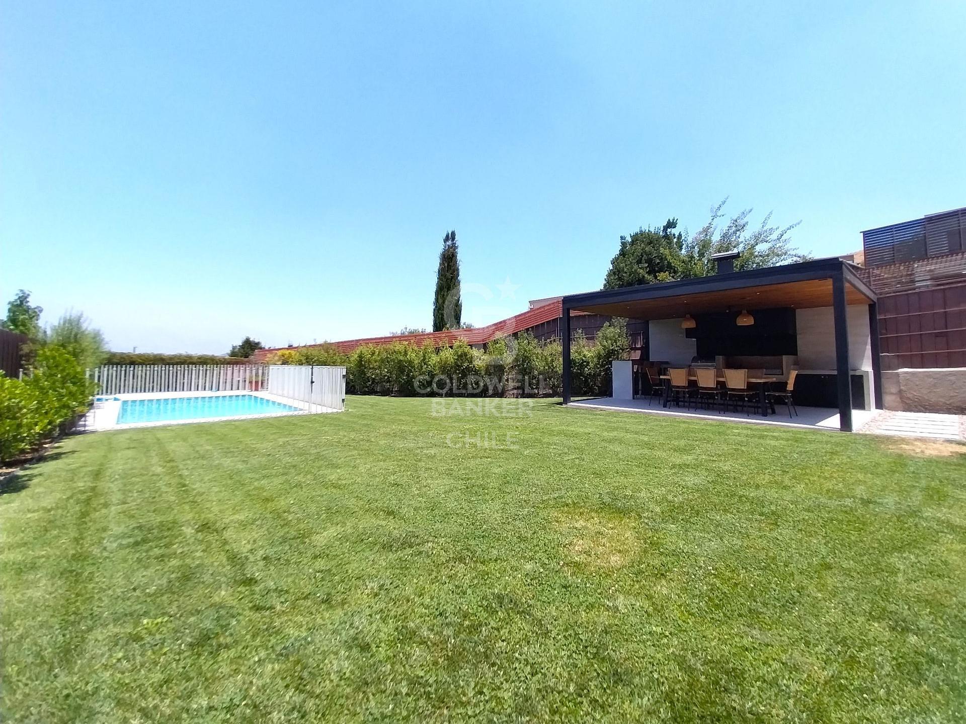 Lo Barnechea, Chile, 5 Bedrooms Bedrooms, ,5 BathroomsBathrooms,Residential,For Sale,1883706