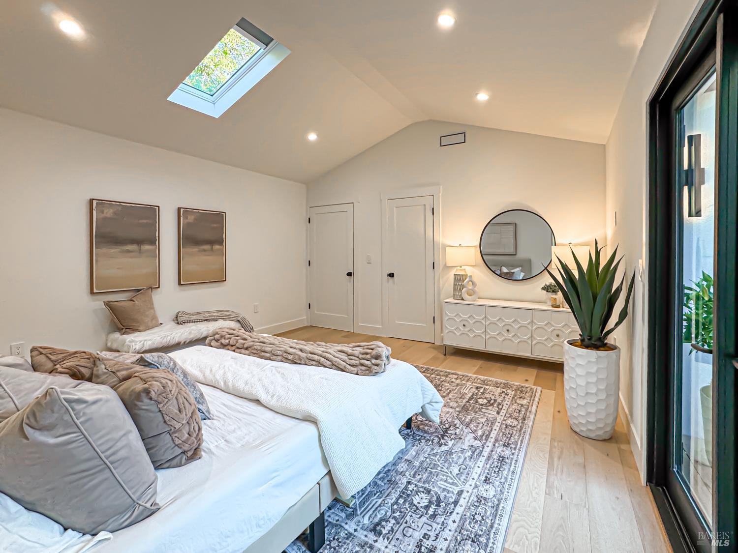 San Rafael, California, 94903, United States, 4 Bedrooms Bedrooms, ,3 BathroomsBathrooms,Residential,For Sale,1992901