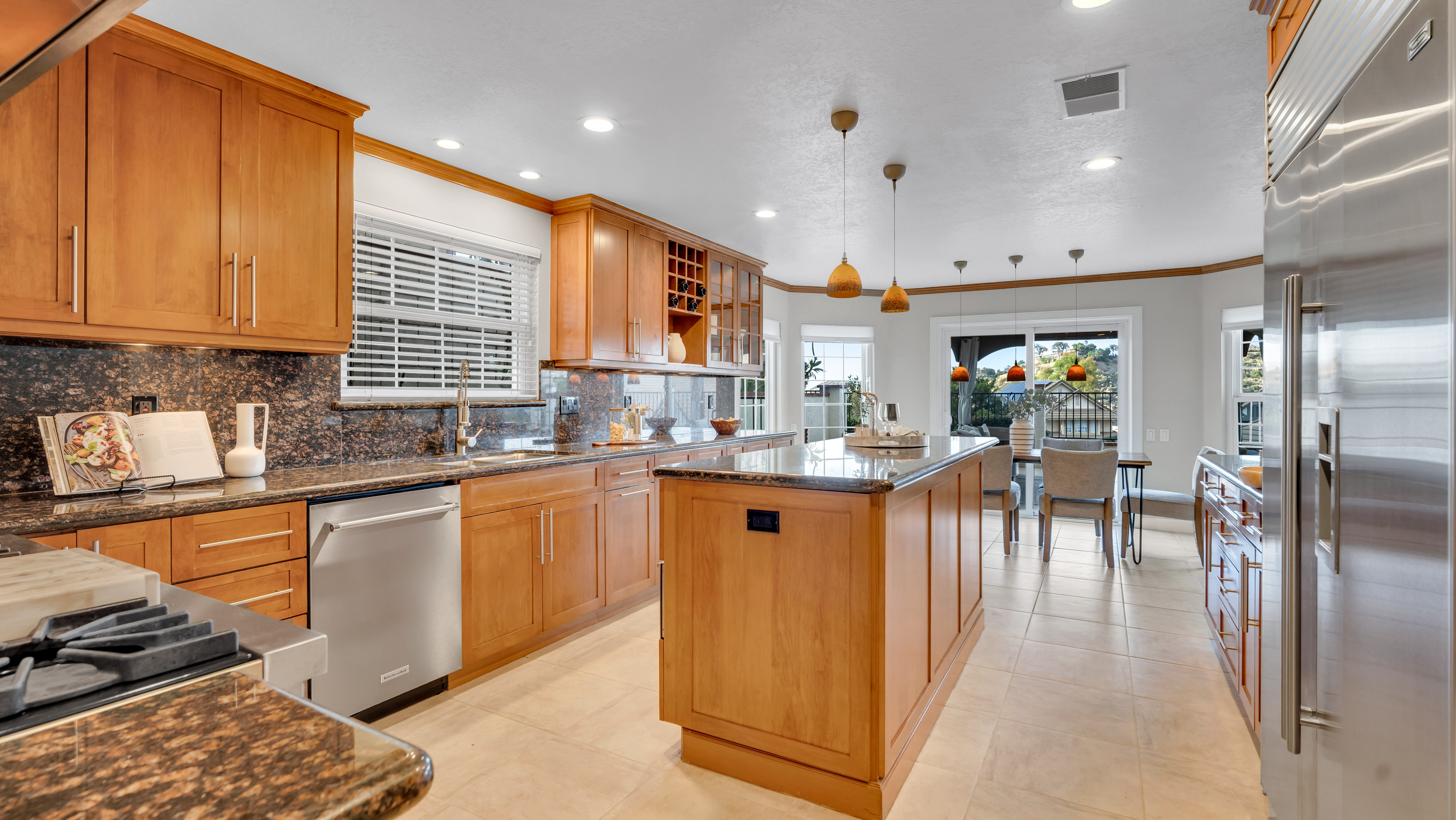  6139 East West View Drive, Orange, CA 92869 - 物件實景