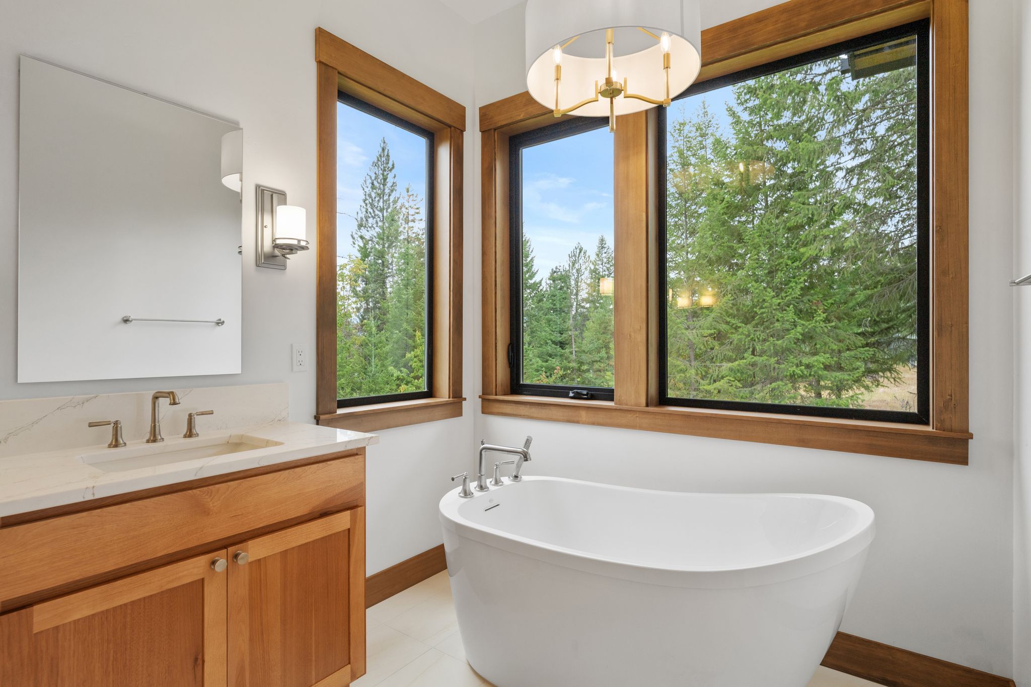 Sandpoint, Idaho, 83864, United States, 3 Bedrooms Bedrooms, ,3 BathroomsBathrooms,Residential,For Sale,1981039