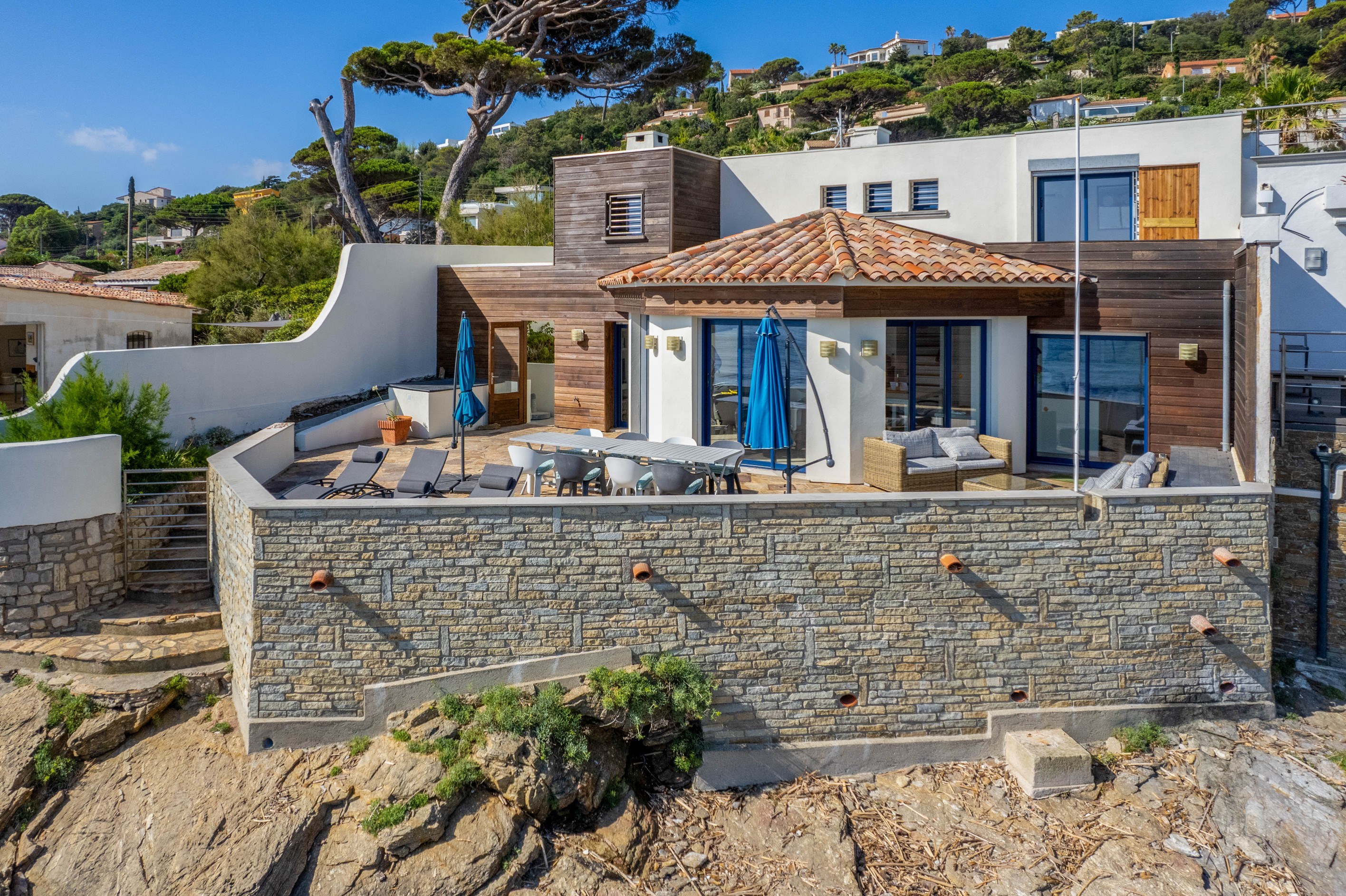  Waterfront house of 180 sq.m with sea view. - 物件實景