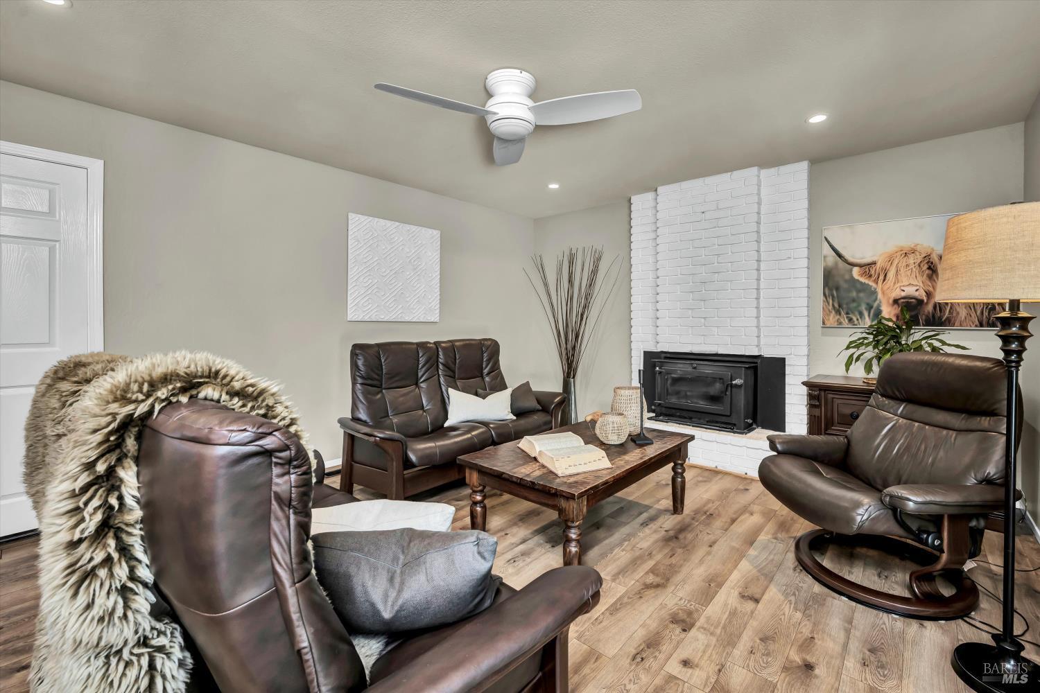 Napa, California, 94558, United States, 4 Bedrooms Bedrooms, ,2 BathroomsBathrooms,Residential,For Sale,1926171