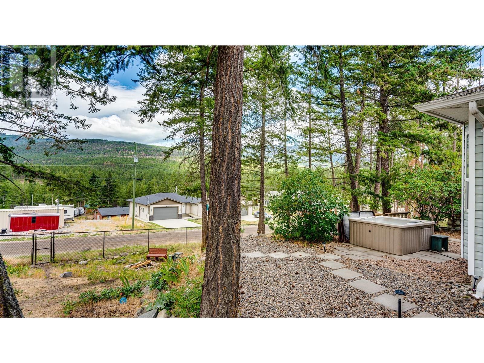 KELOWNA, British Columbia, V1Z 3W5, CA, 2 Bedrooms Bedrooms, ,2 BathroomsBathrooms,Residential,For Sale,1897605