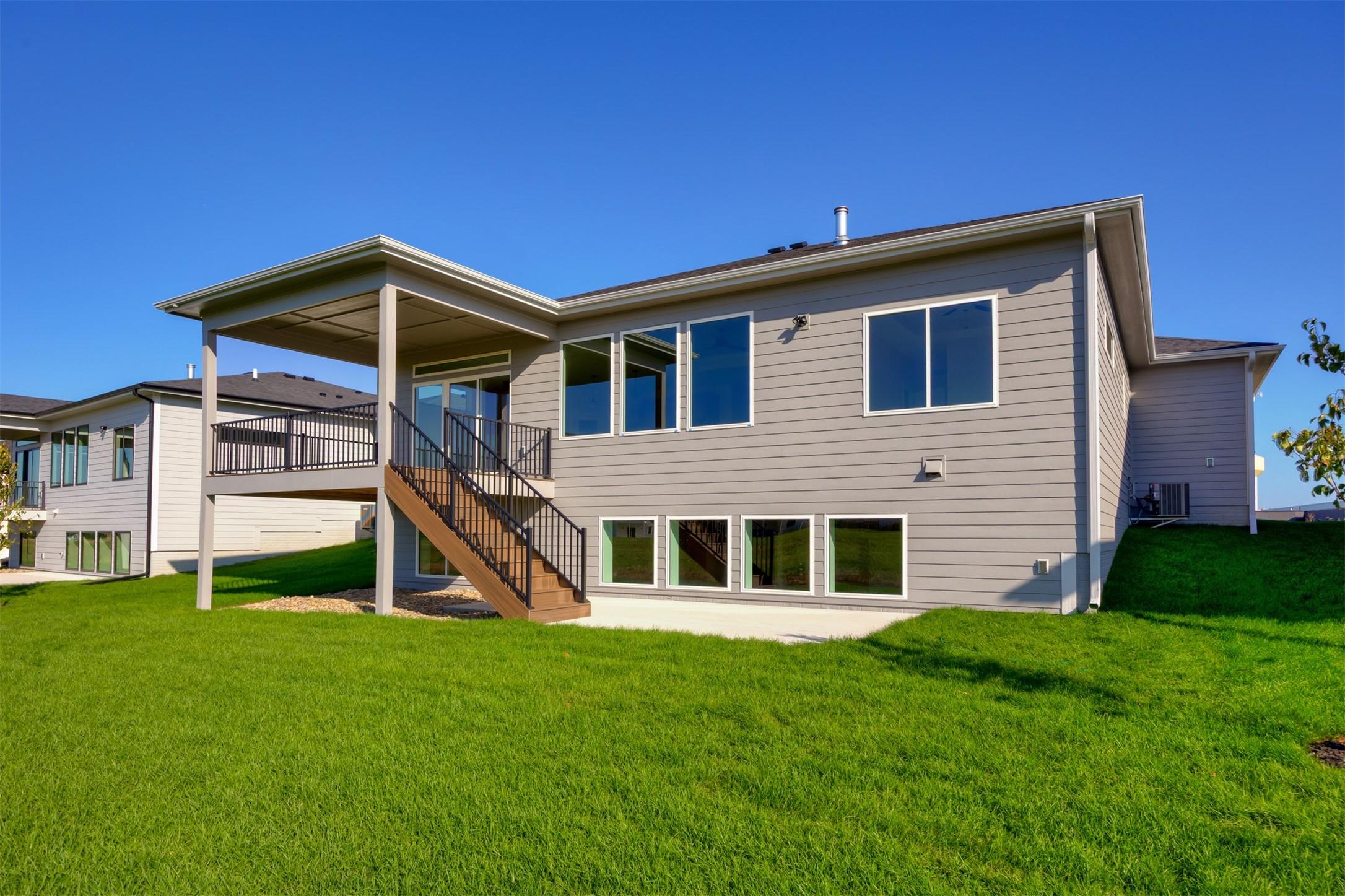 Urbandale, Iowa, 50323, United States, 4 Bedrooms Bedrooms, ,3 BathroomsBathrooms,Residential,For Sale,1975900