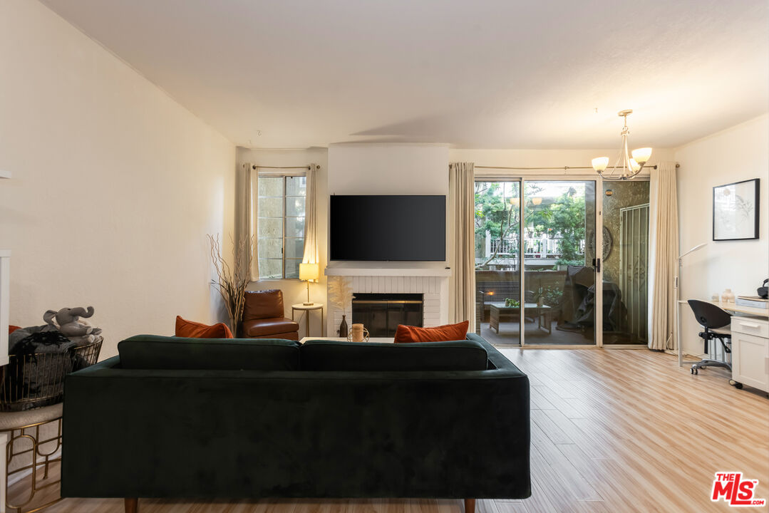 Playa Del Rey, California, 90293, United States, 1 Bedroom Bedrooms, ,1 BathroomBathrooms,Residential,For Sale,1940076