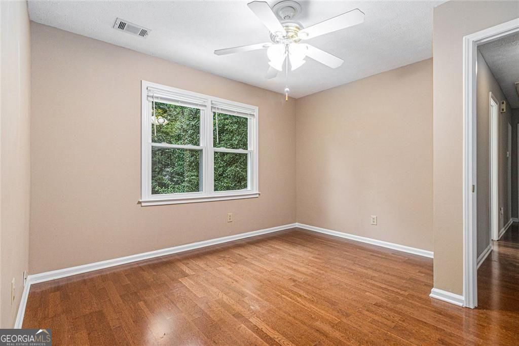 Roswell, Georgia, 30075, United States, 6 Bedrooms Bedrooms, ,4 BathroomsBathrooms,Residential,For Sale,1910371