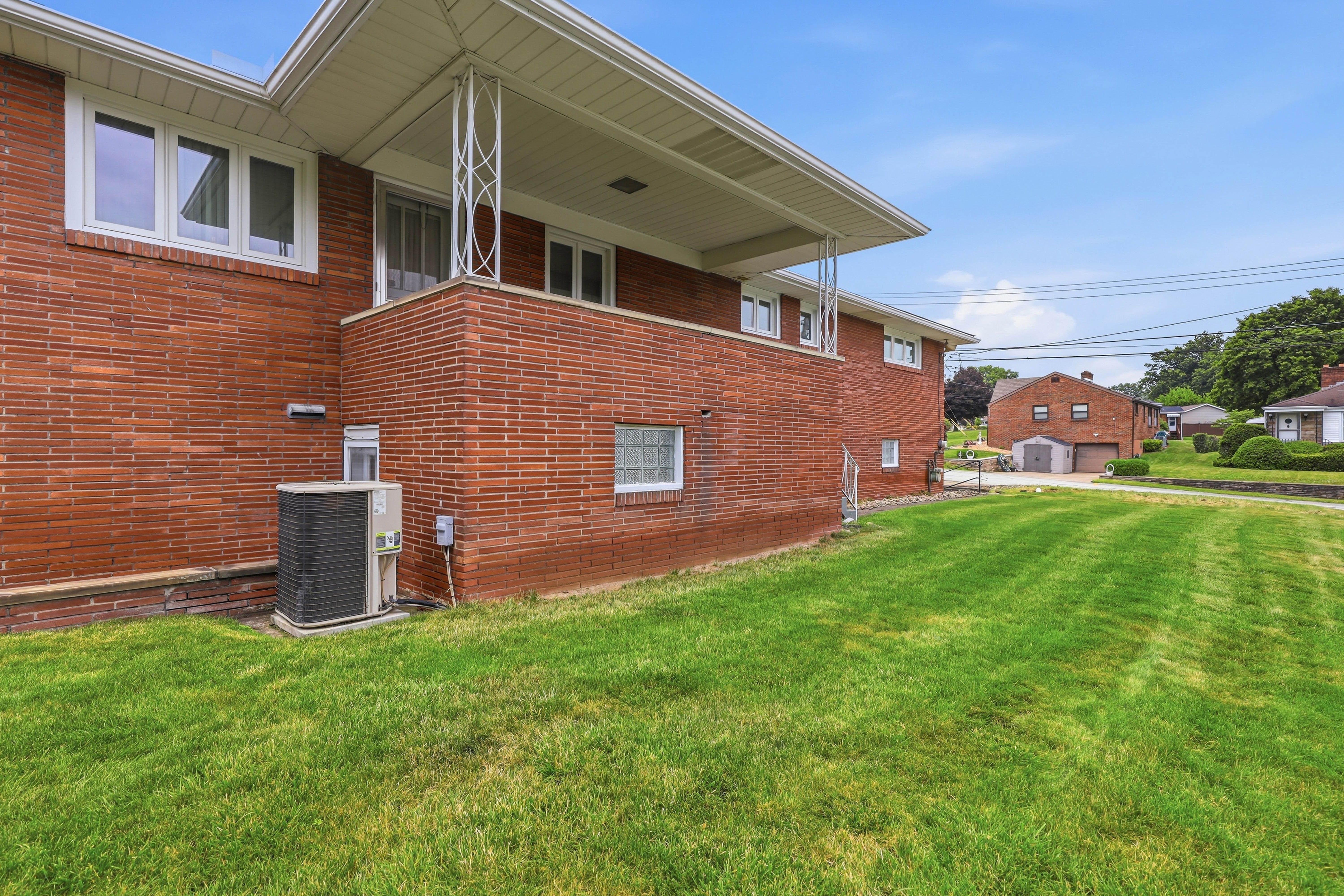  2219 Fawcett Avenue, White Oak, PA 15131 - 物件實景
