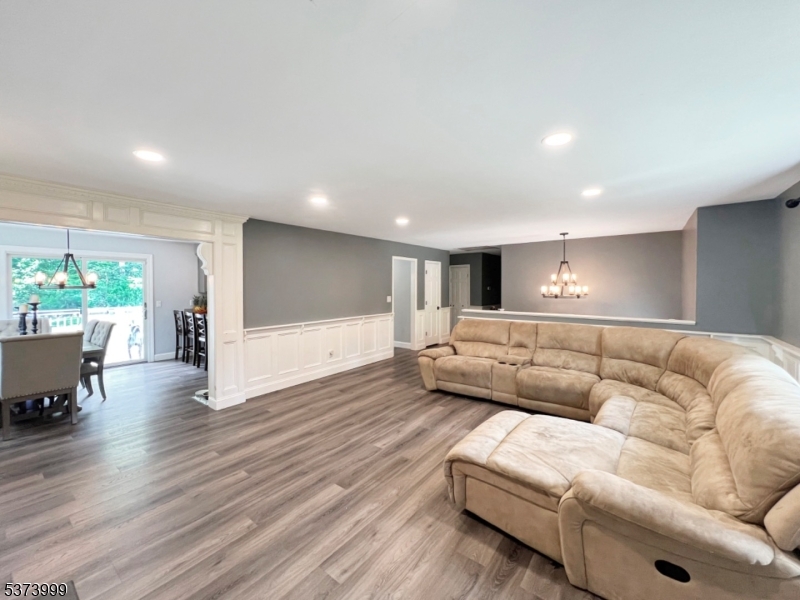 Franklin Twp., New Jersey, 07882, United States, 5 Bedrooms Bedrooms, ,3 BathroomsBathrooms,Residential,For Sale,1901717