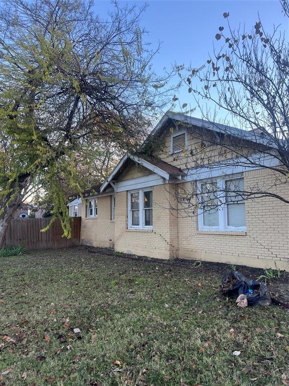 Dallas, Texas, 75214, United States, 2 Bedrooms Bedrooms, ,2 BathroomsBathrooms,Residential,For Sale,2006486