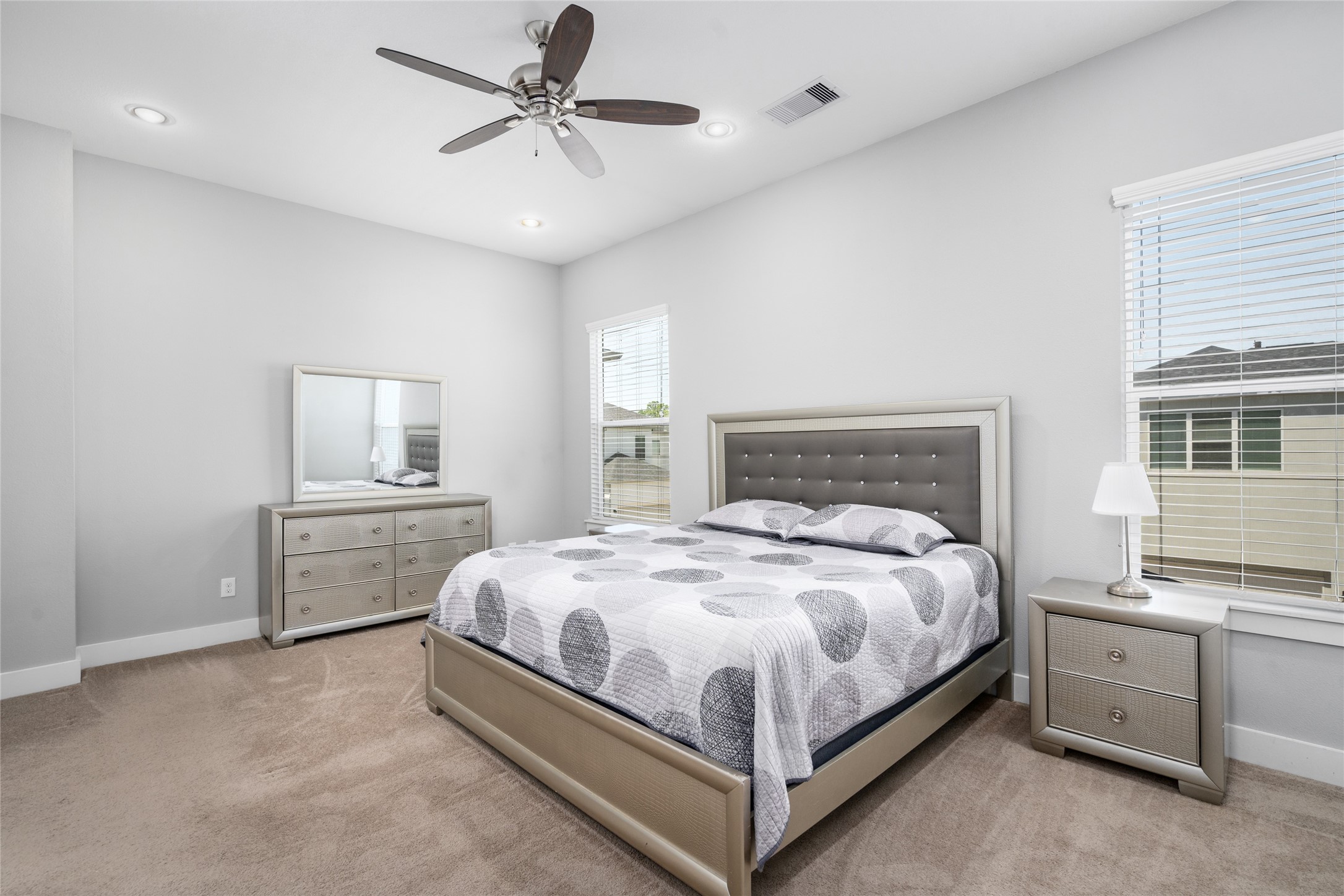  427 Yale Oaks Lane - 物件實景