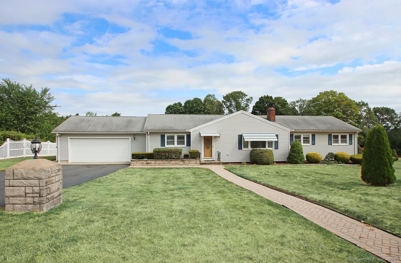 North Haven, Connecticut, 06473, United States, 3 Bedrooms Bedrooms, ,2 BathroomsBathrooms,Residential,For Sale,1926268