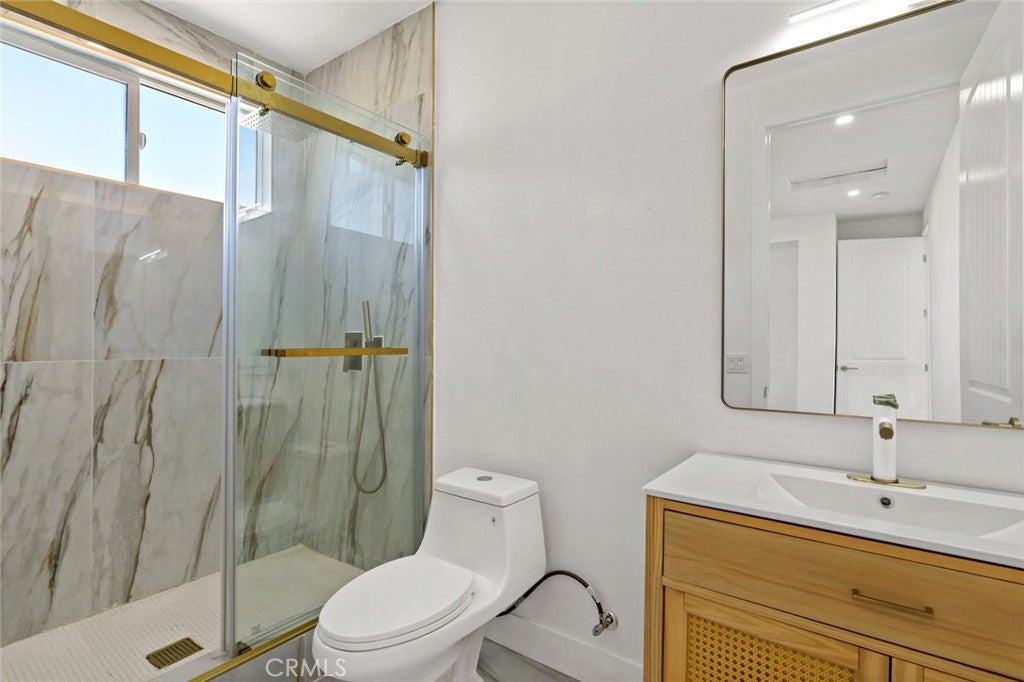 Fullerton, California, 92833, United States, 6 Bedrooms Bedrooms, ,4 BathroomsBathrooms,Residential,For Sale,1979244